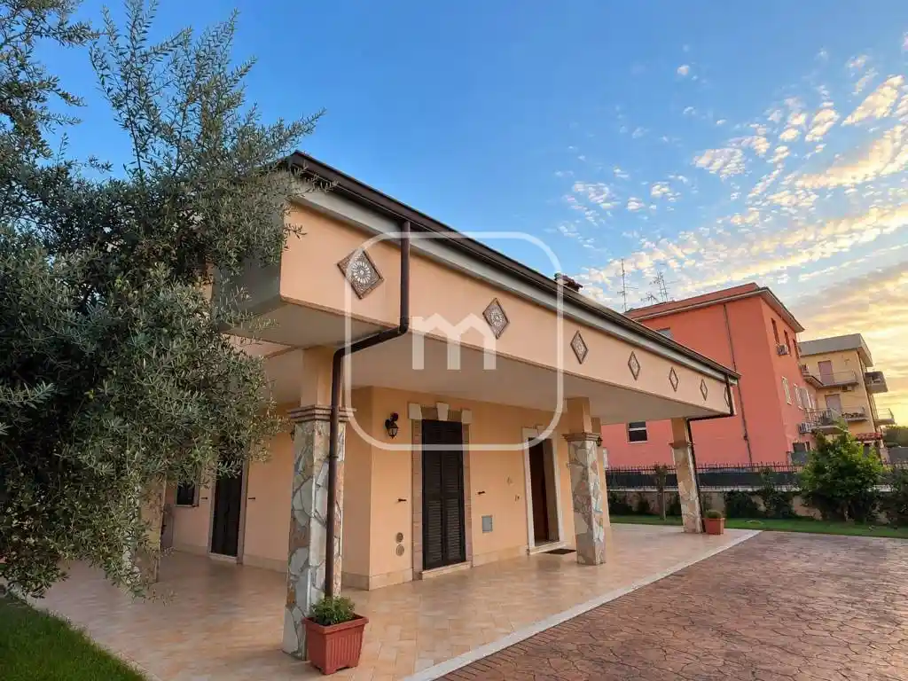 Villetta a schiera in vendita a Roma