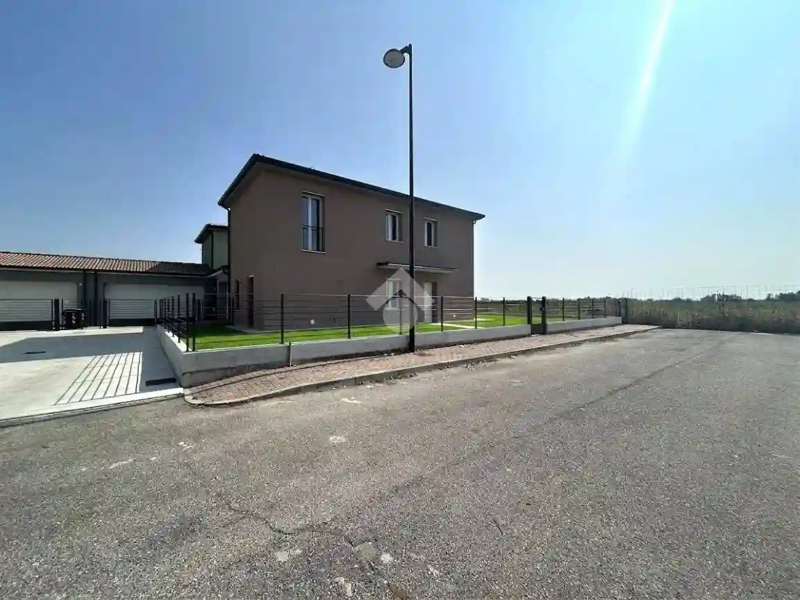 Casa indipendente - foto 2