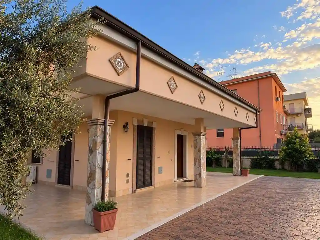 Villa - foto 2