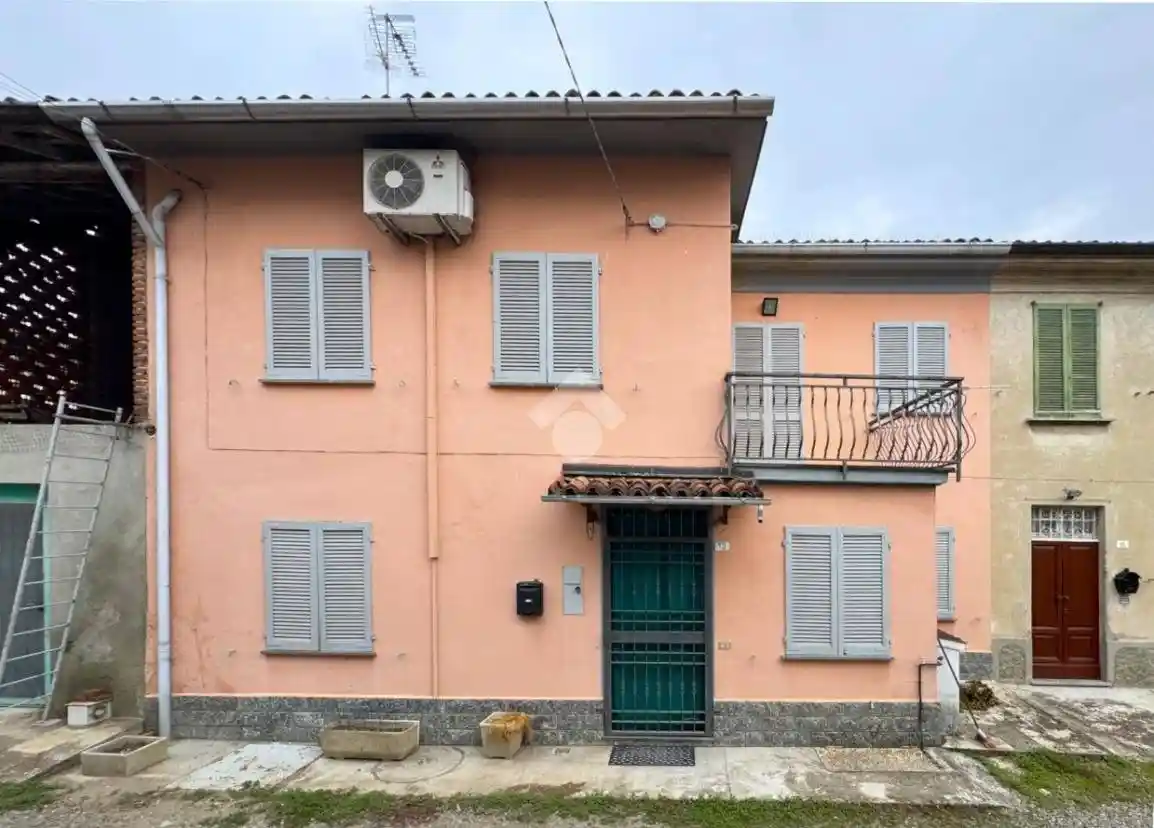 Rustico - Casale in vendita a Portalbera