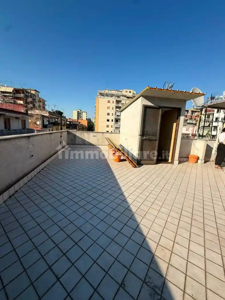 Appartamento in vendita a Napoli