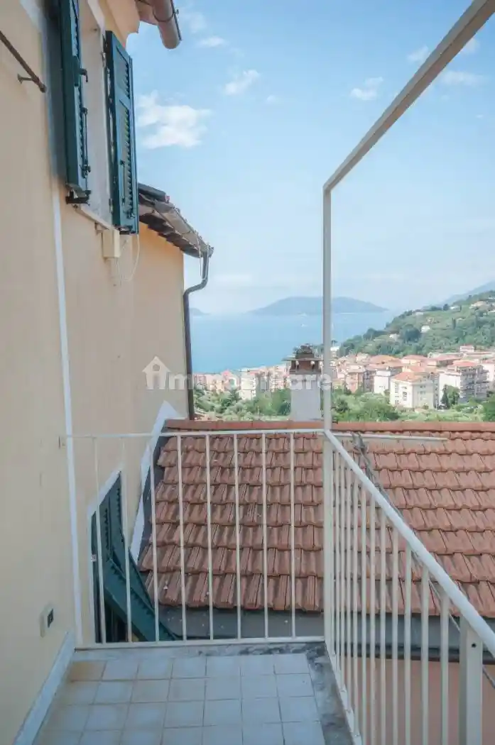 Appartamento in vendita a Lerici