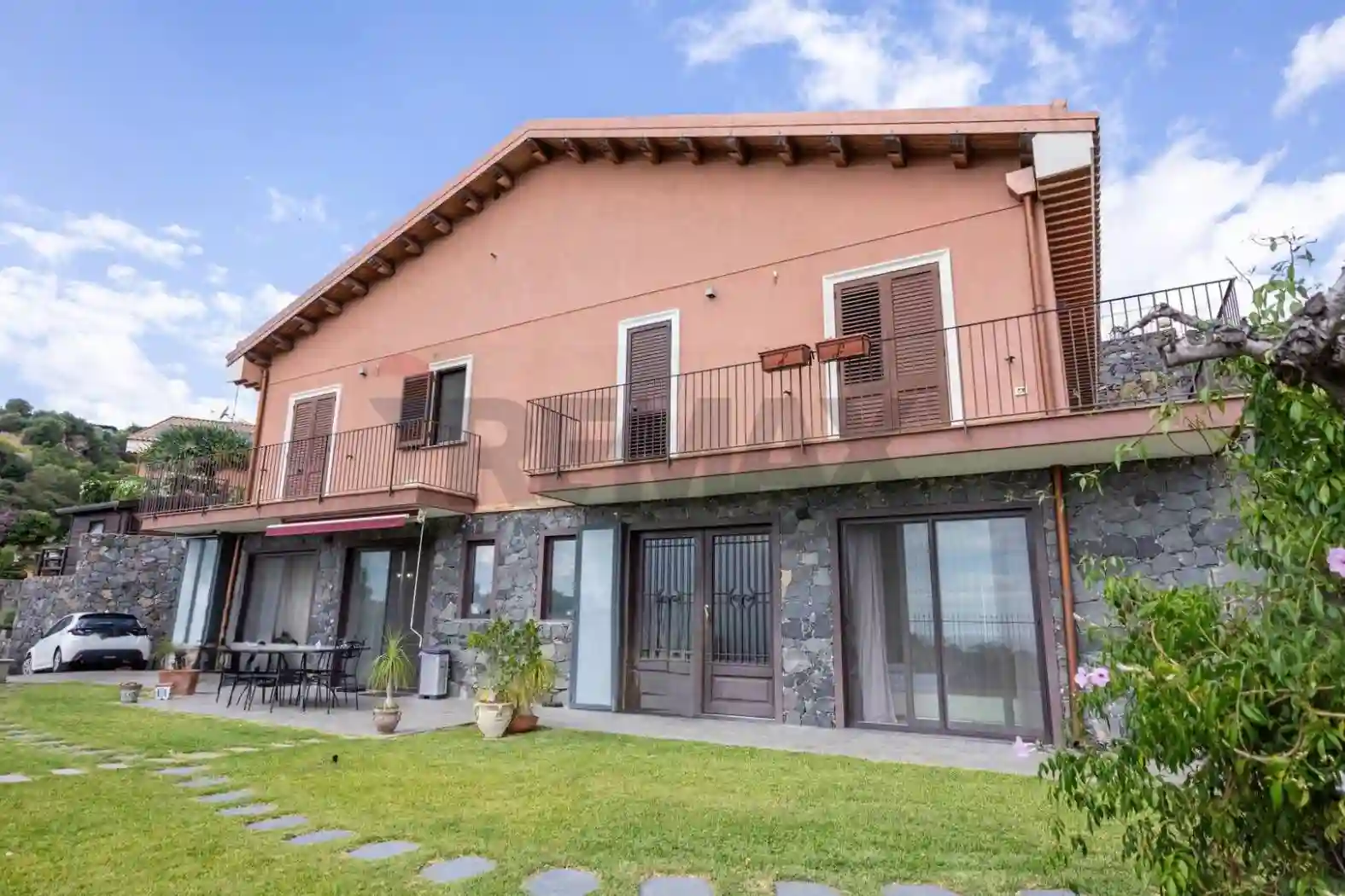 Villa - foto 2