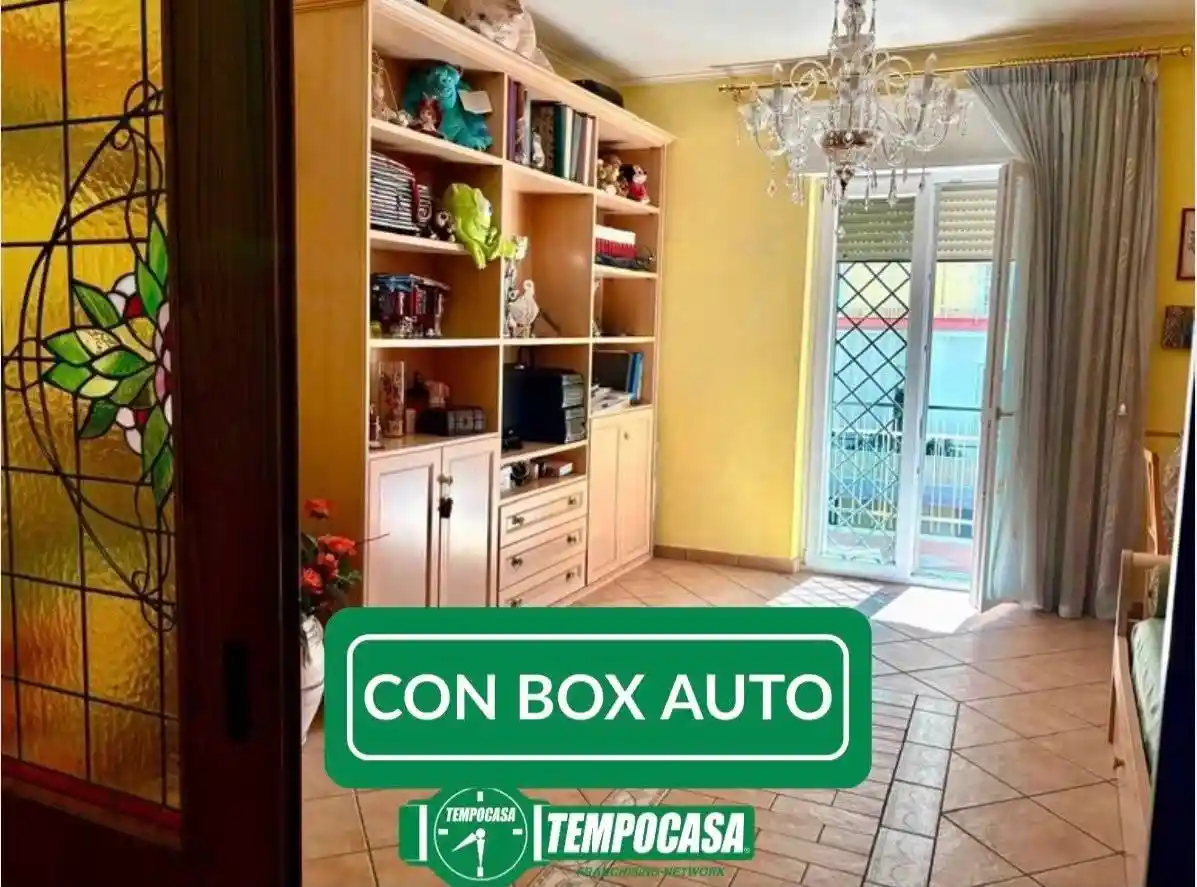 Appartamento in vendita a Napoli