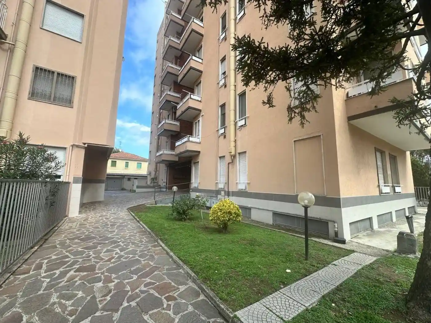 Appartamento in vendita a Cologno Monzese