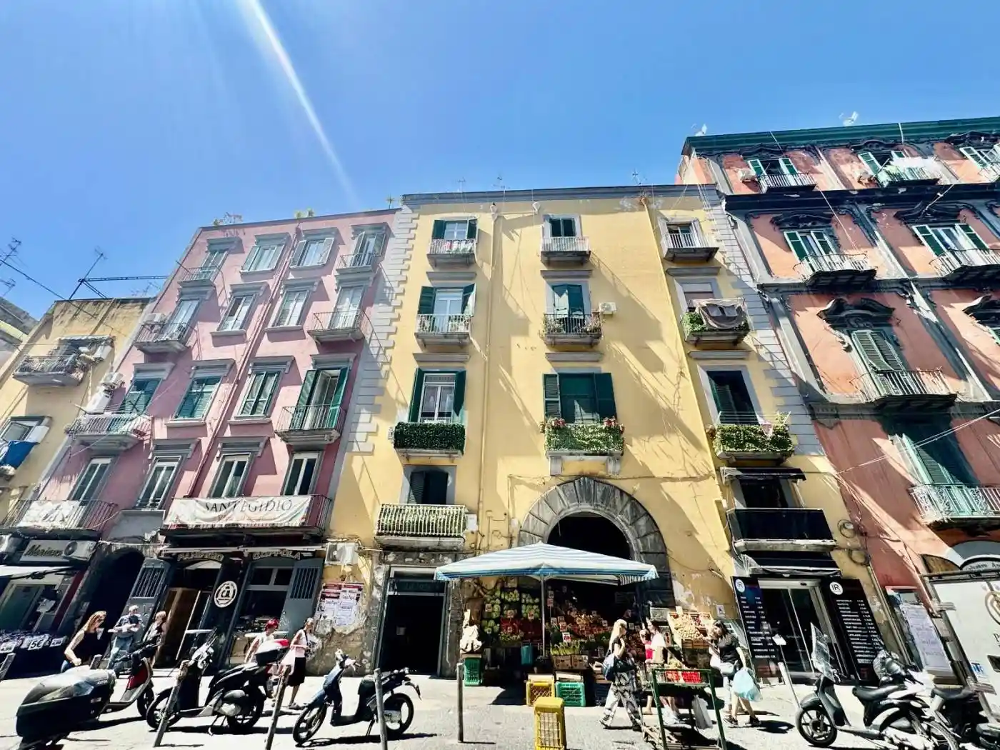 Appartamento in vendita a Napoli
