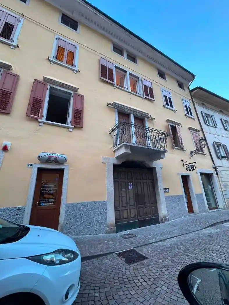 Palazzo - Edificio in affitto a Mezzolombardo