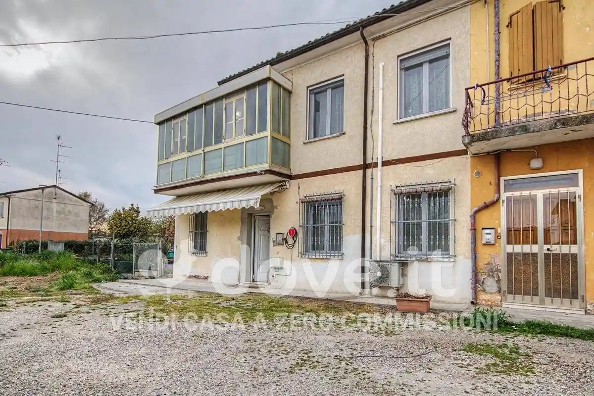 Casa indipendente in vendita a Tresignana