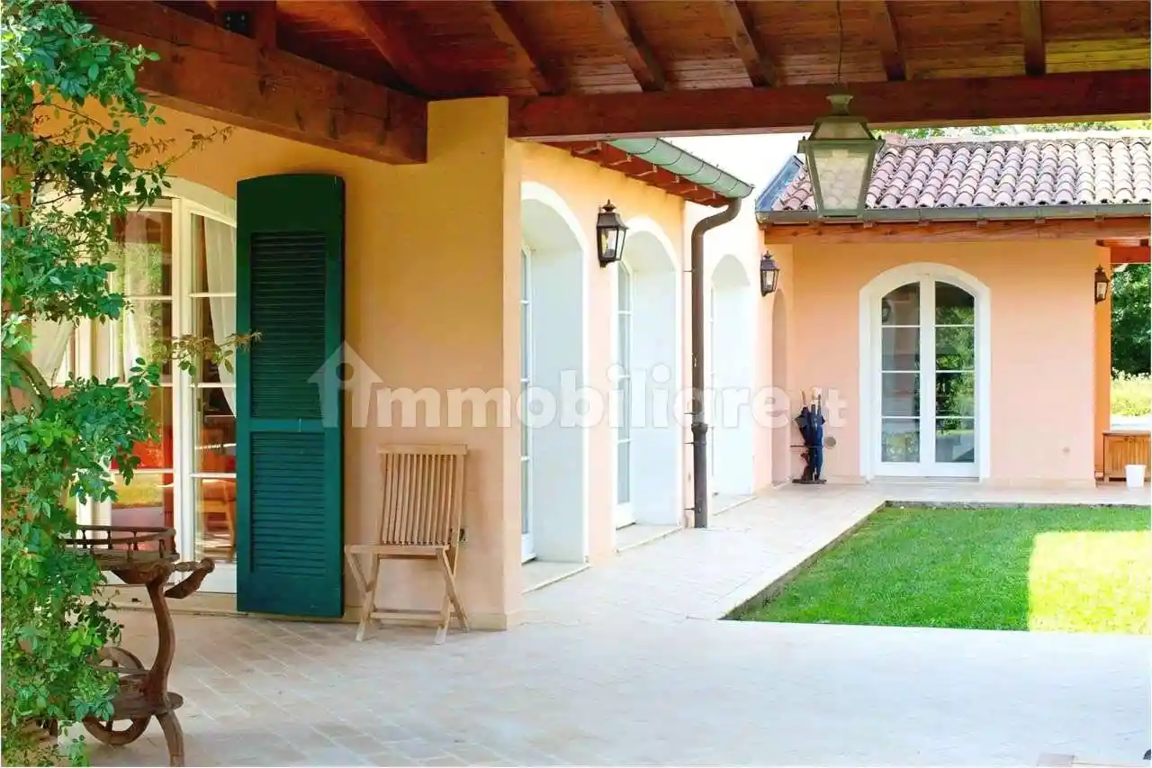 Villa in affitto a Bogogno