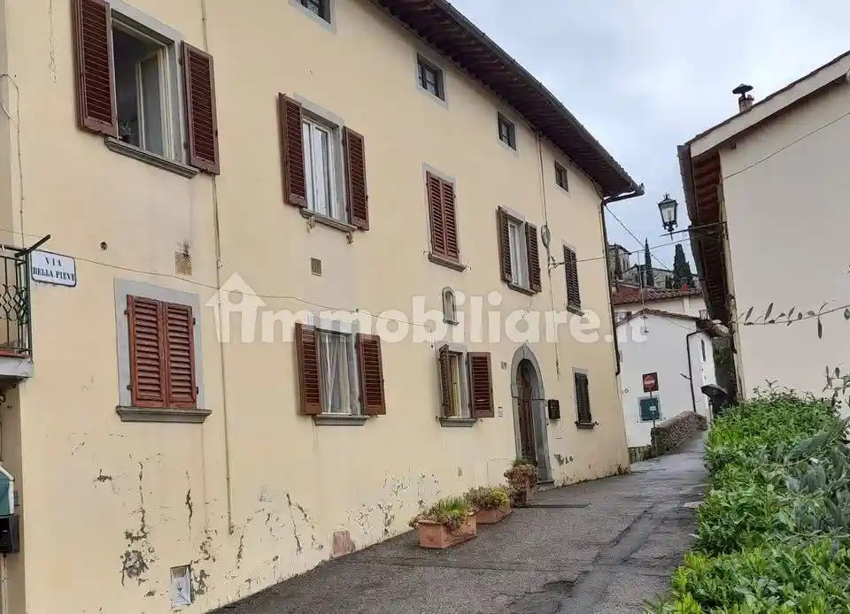 Appartamento in affitto a Scarperia e San Piero