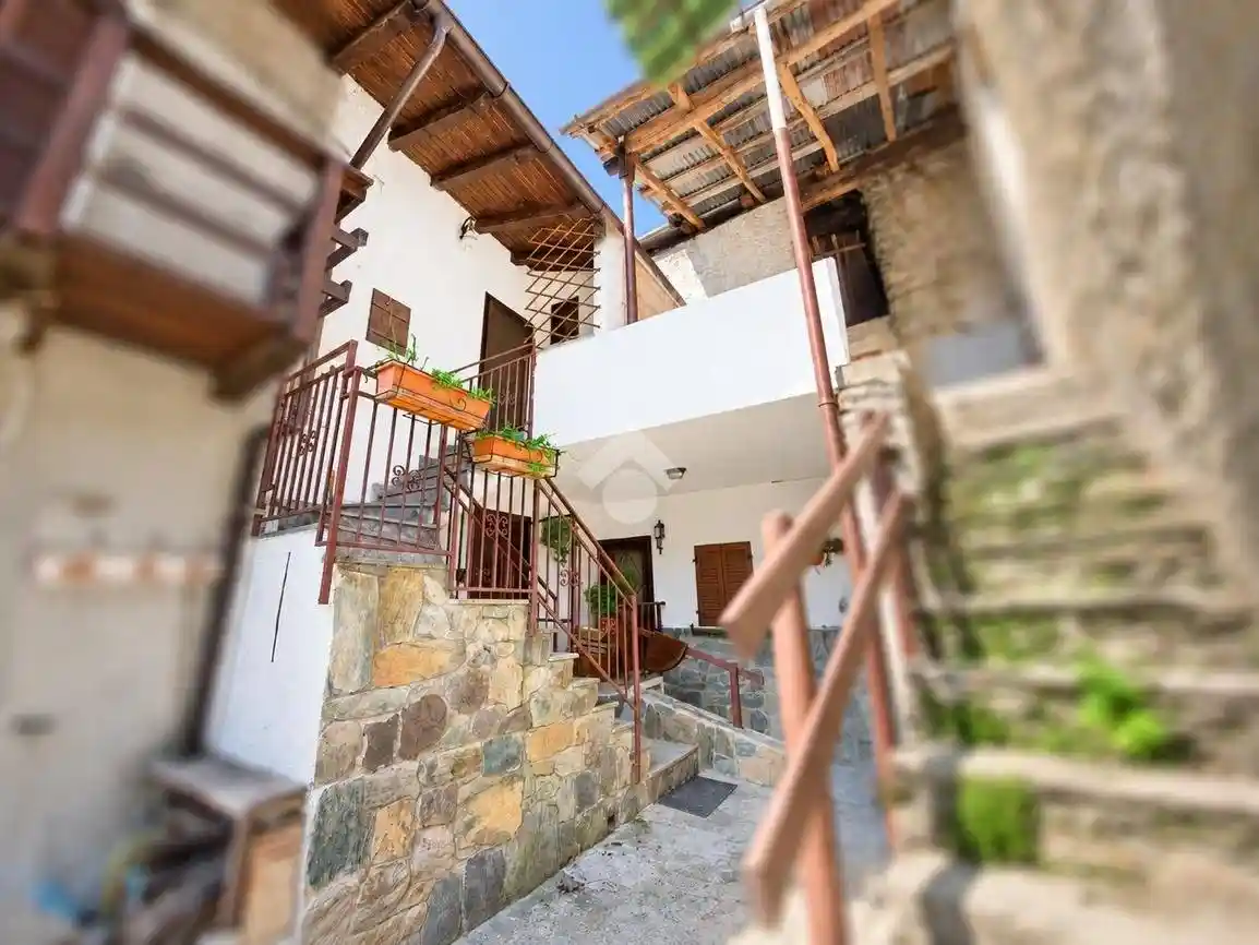 Casa indipendente in vendita a Mazzo di Valtellina