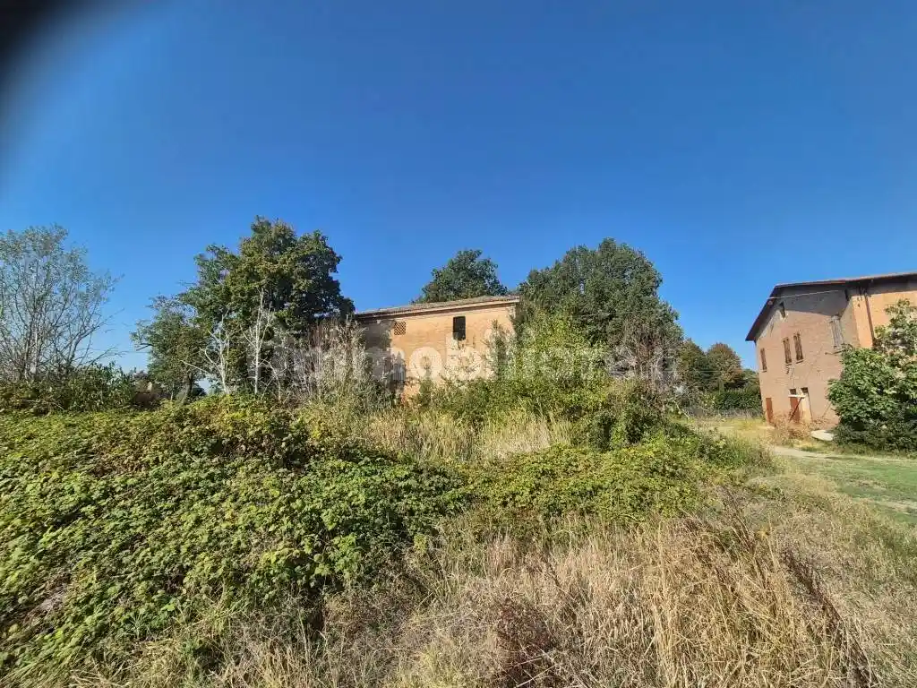 Rustico - Casale in vendita a Modena