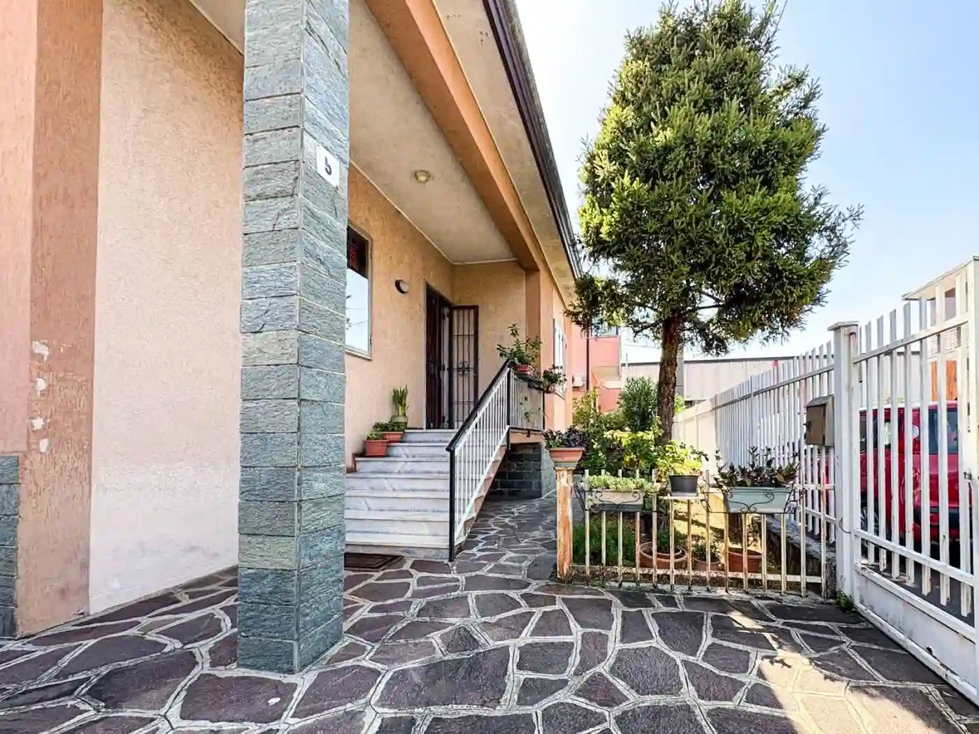 Villa - foto 2