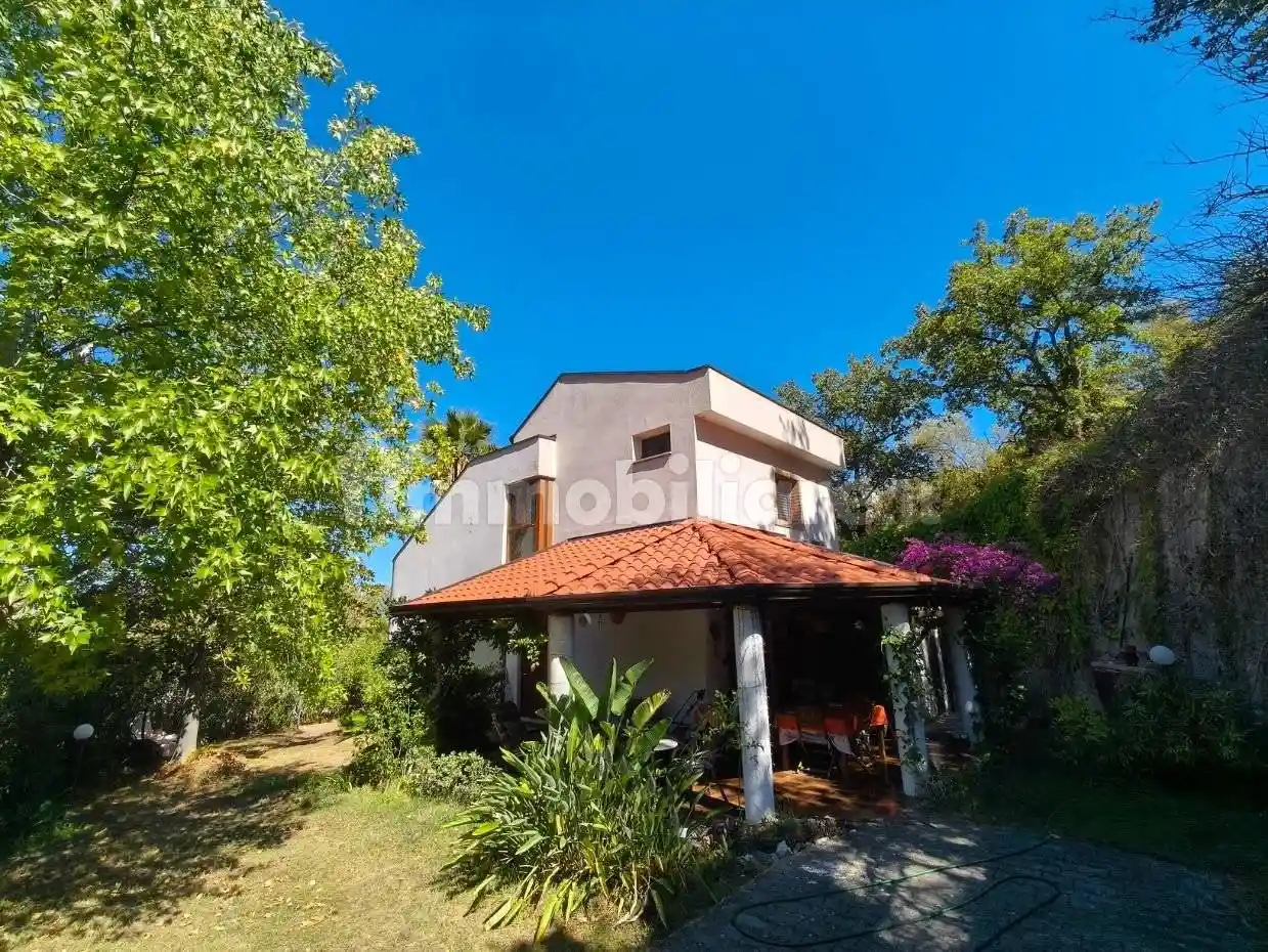 Villa in vendita a Falcone