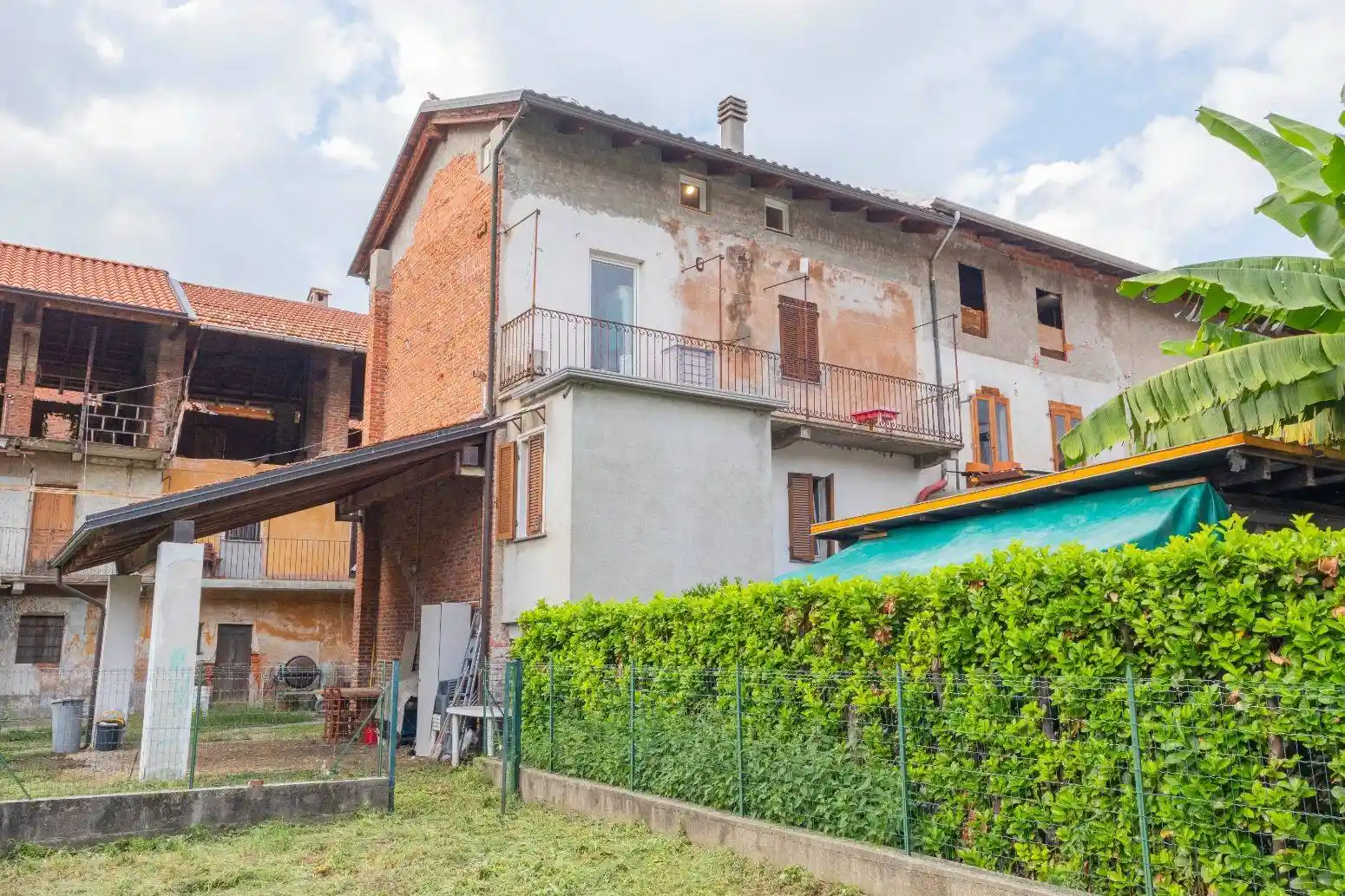 Casa indipendente in vendita a Prato Sesia