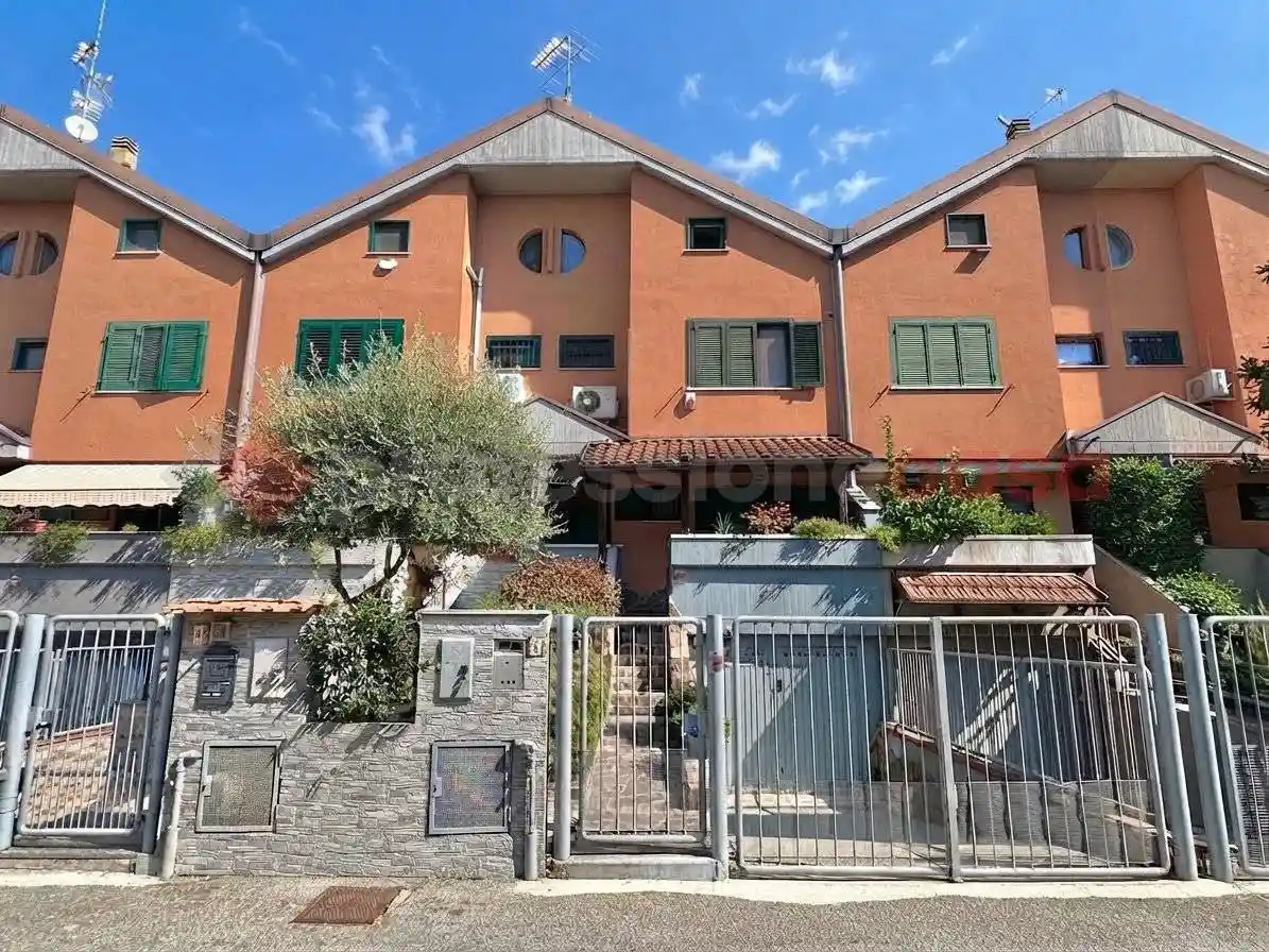 Villetta a schiera in vendita a Pieve Emanuele