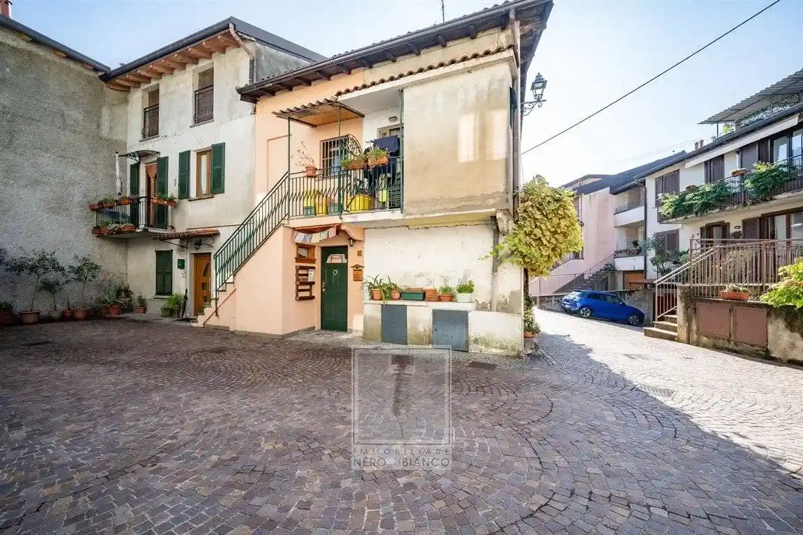 Casa indipendente in vendita a Pescate
