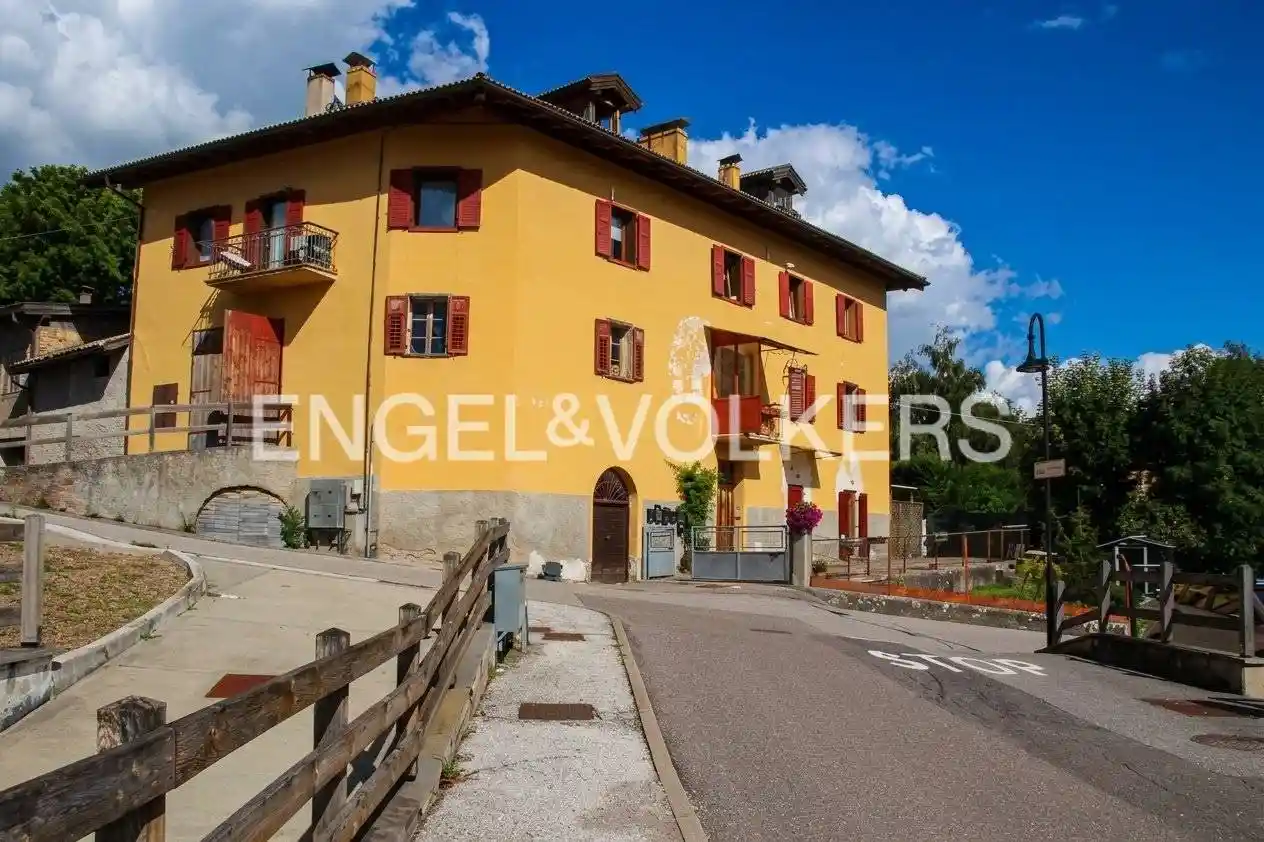Appartamento in vendita a Castello-Molina di Fiemme