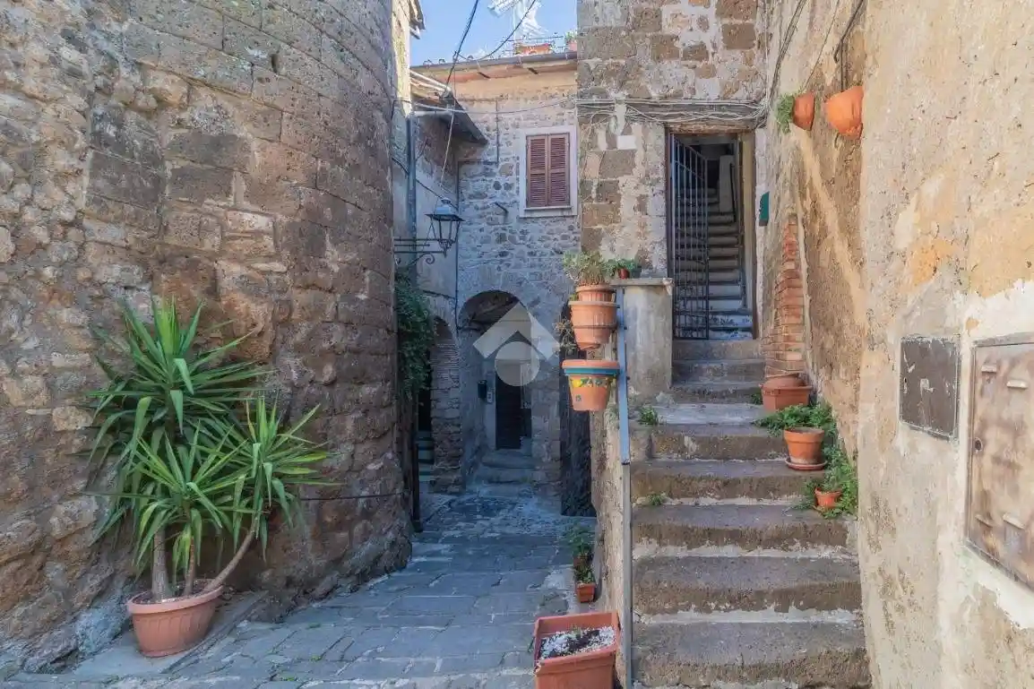 Appartamento in vendita a Capranica