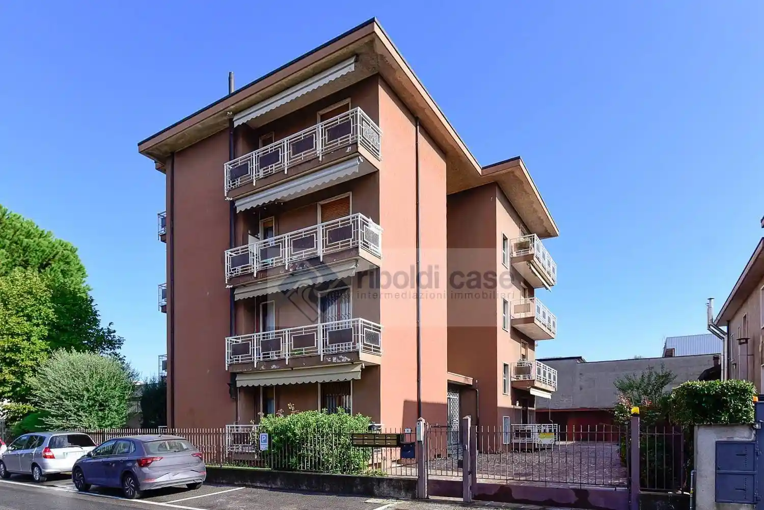 Appartamento in vendita a Verano Brianza