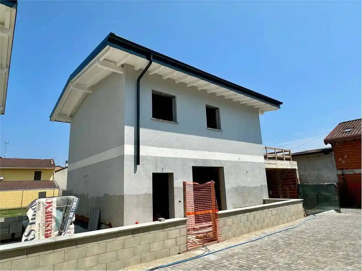 Villa in vendita a Romentino