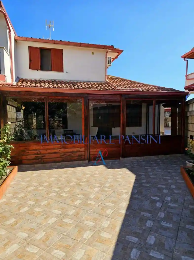 Villa in vendita a Simeri Crichi