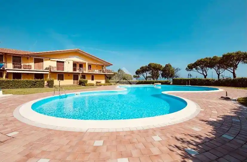 Appartamento in affitto a Sirmione