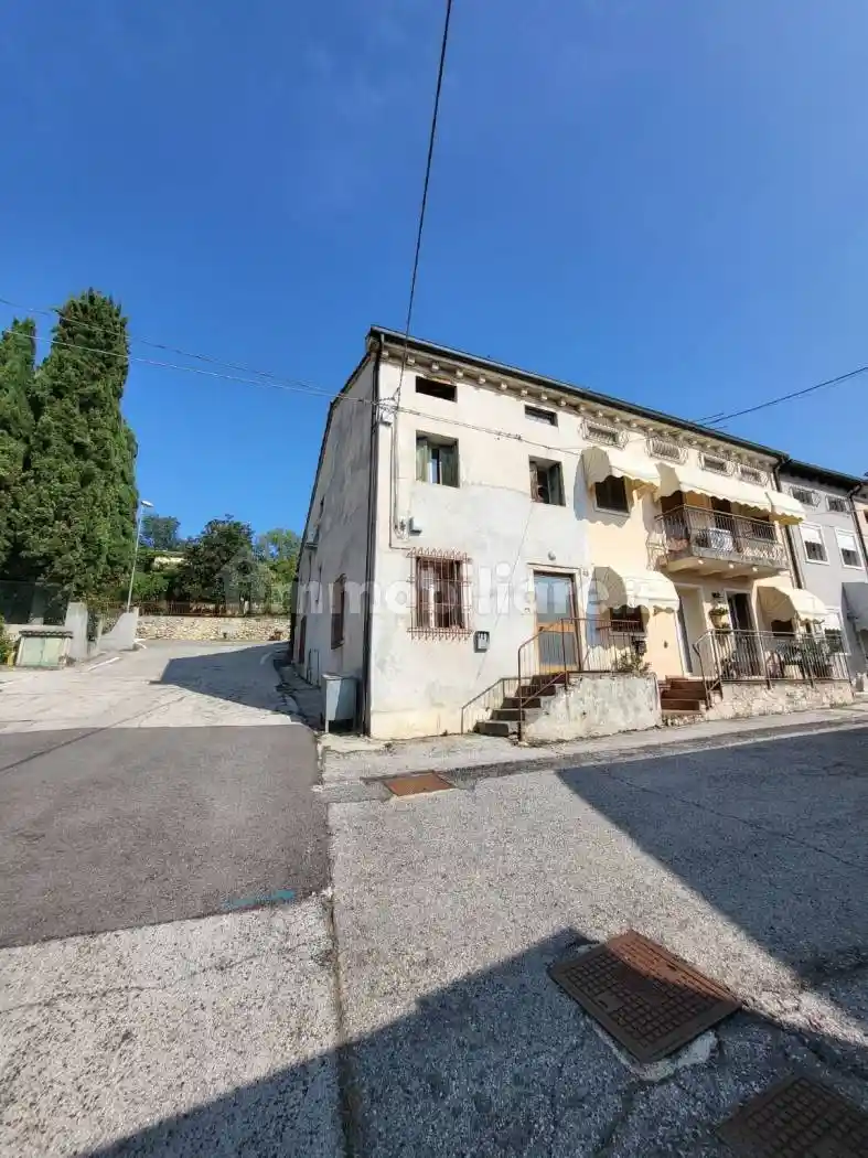 Villetta a schiera in vendita a Creazzo