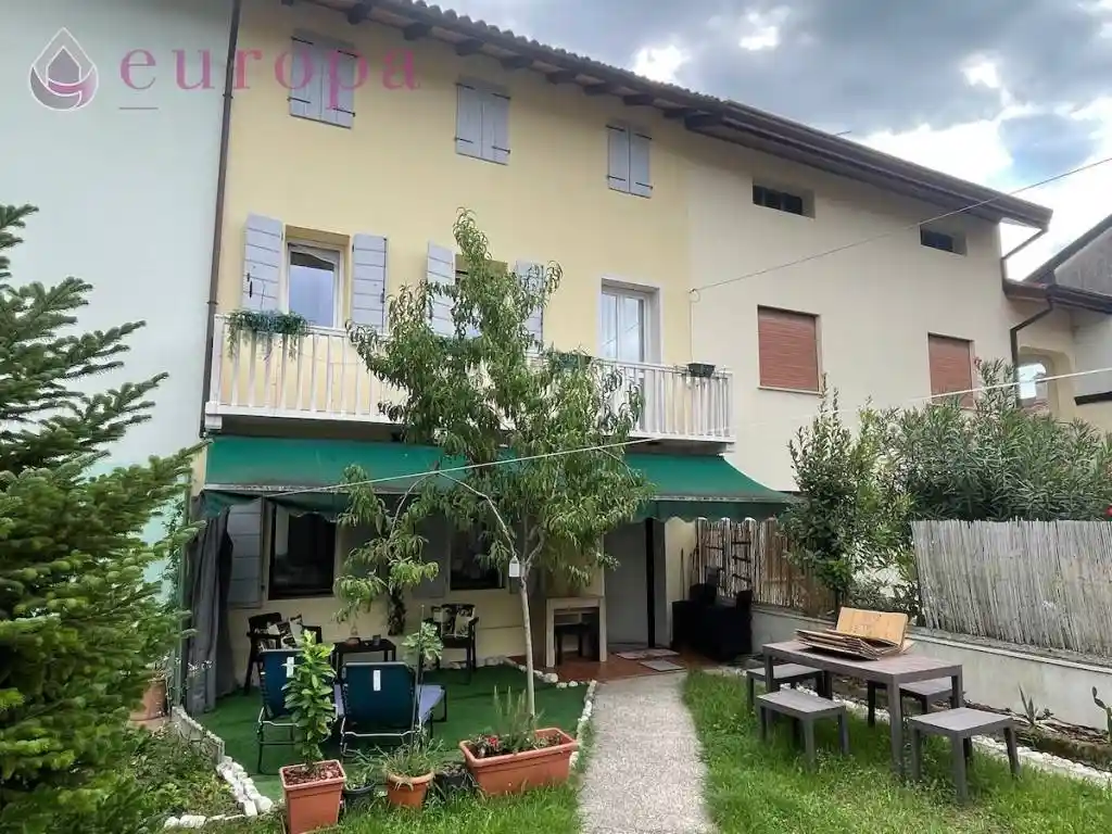 Villetta a schiera in vendita a Aviano