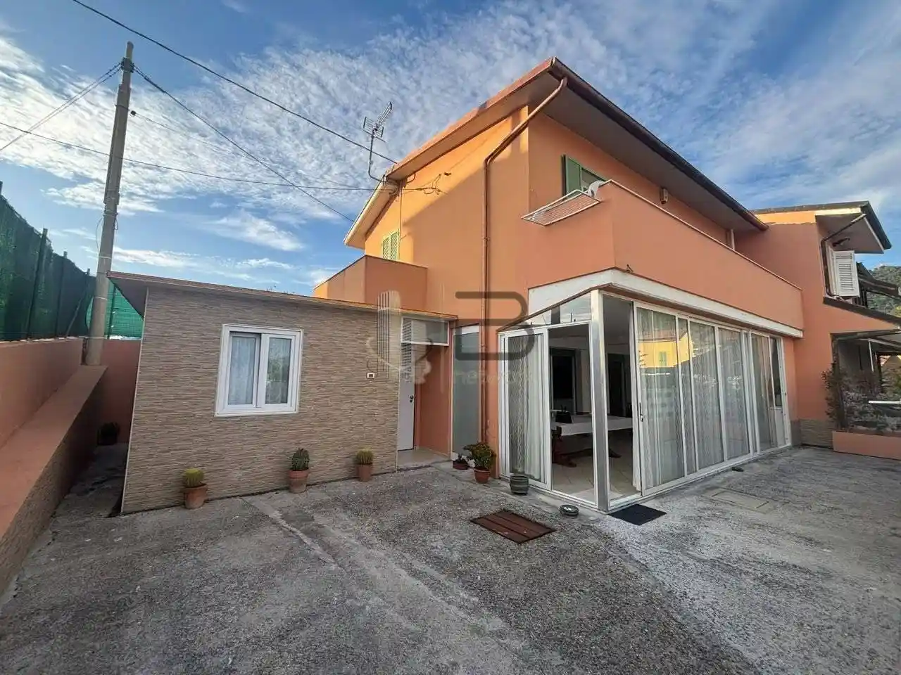 Villa in vendita a Carrara