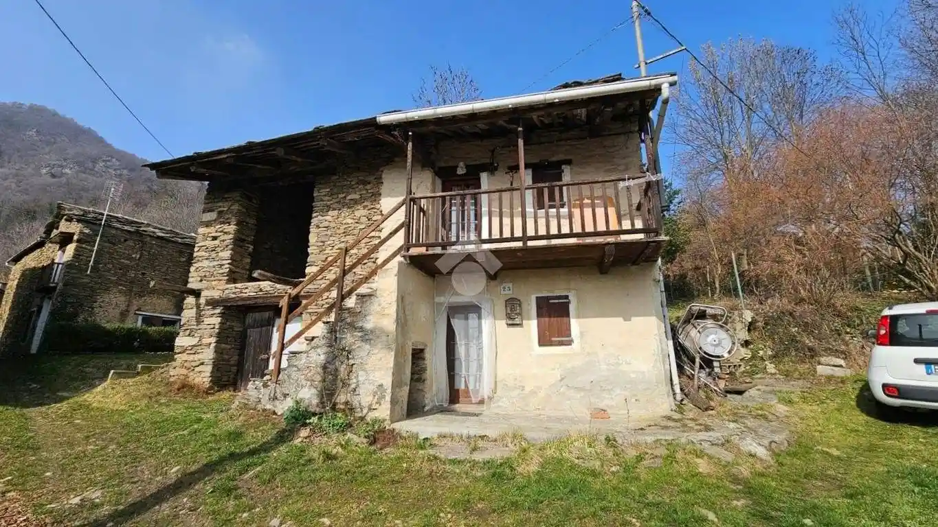 Appartamento in vendita a Prarostino