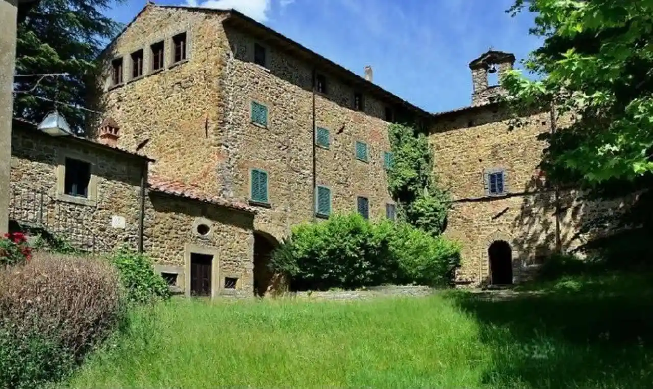 Palazzo - Edificio in vendita a Chitignano