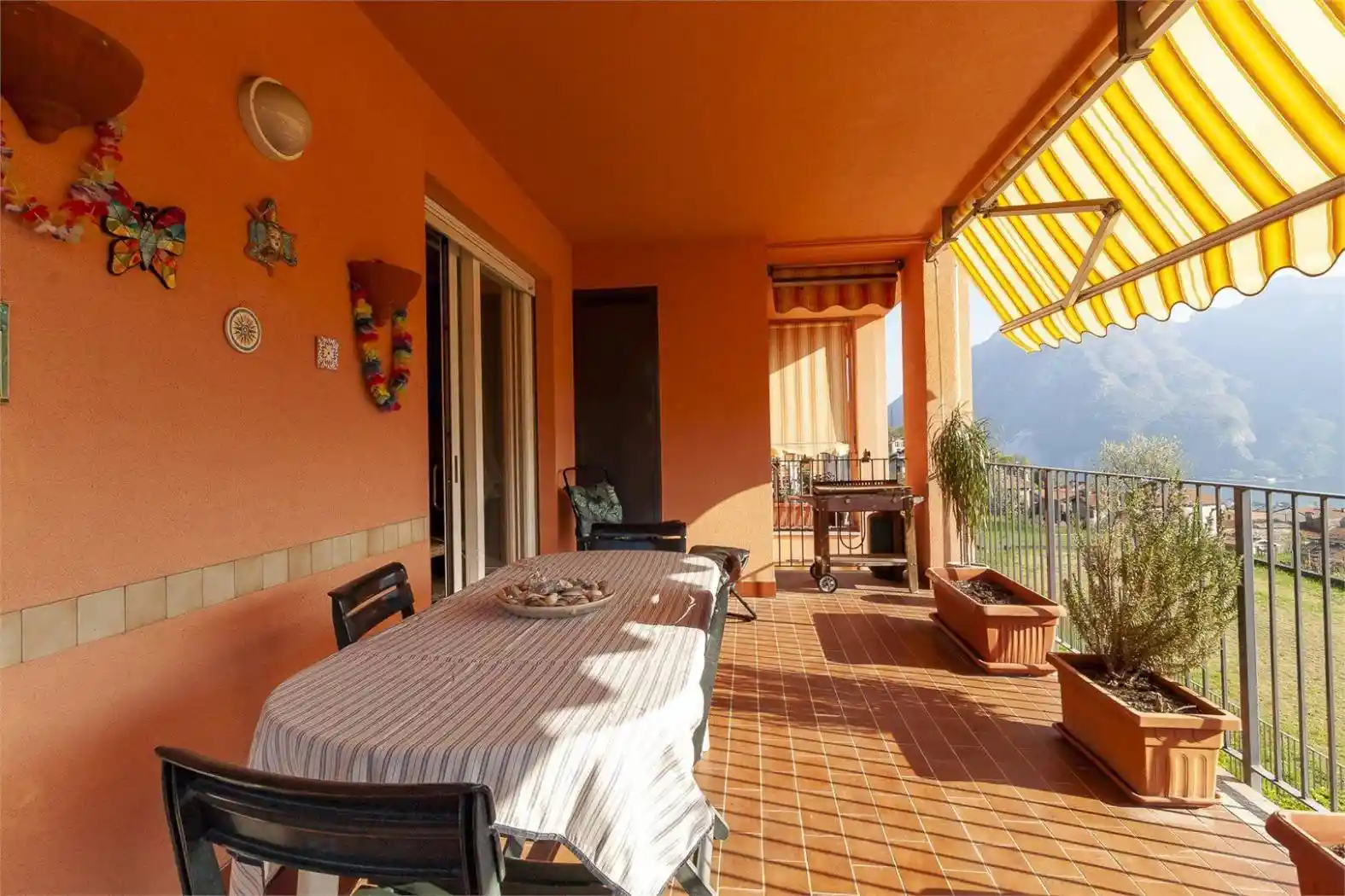 Appartamento in vendita a Abbadia Lariana