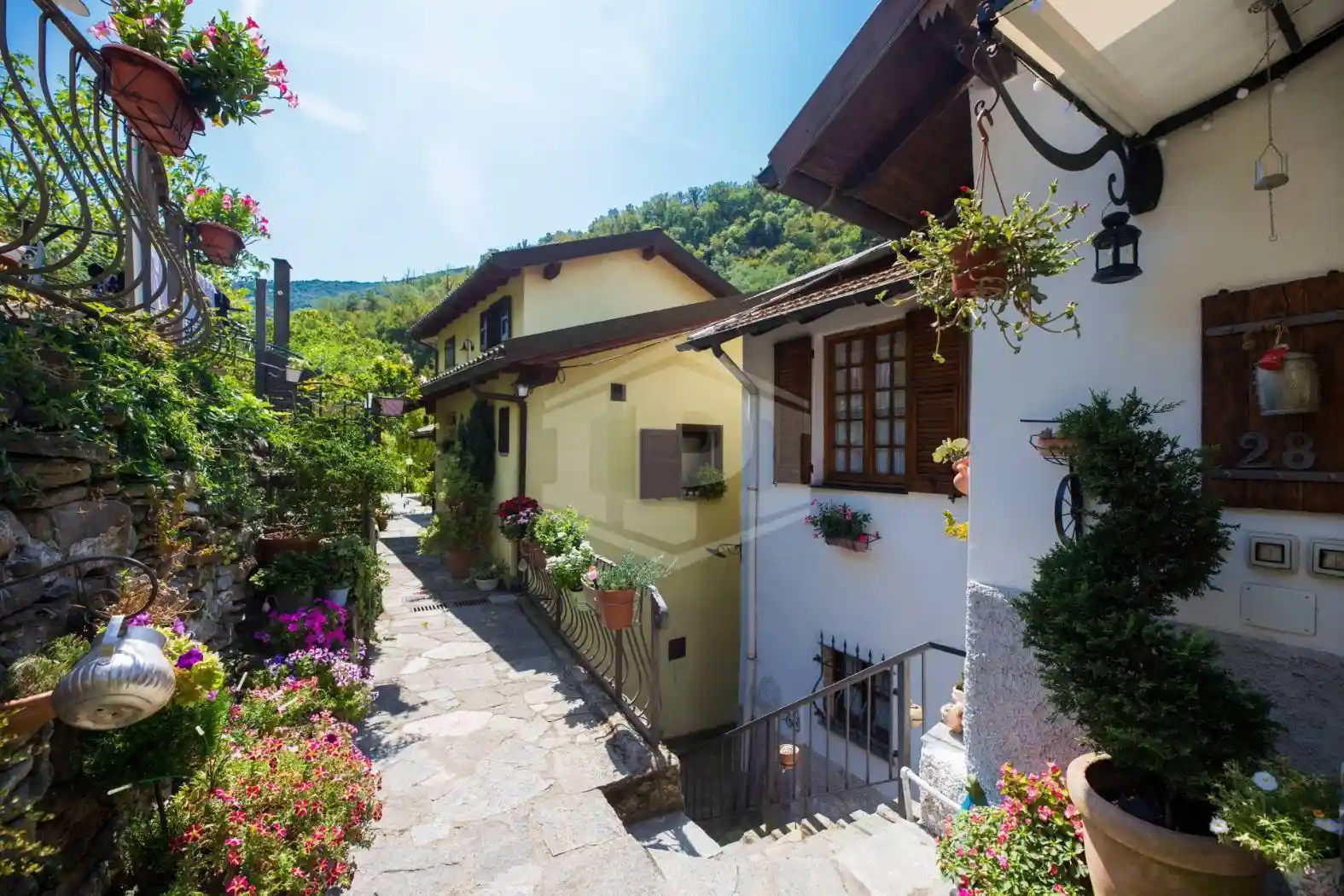 Casa indipendente in vendita a Serra Riccò