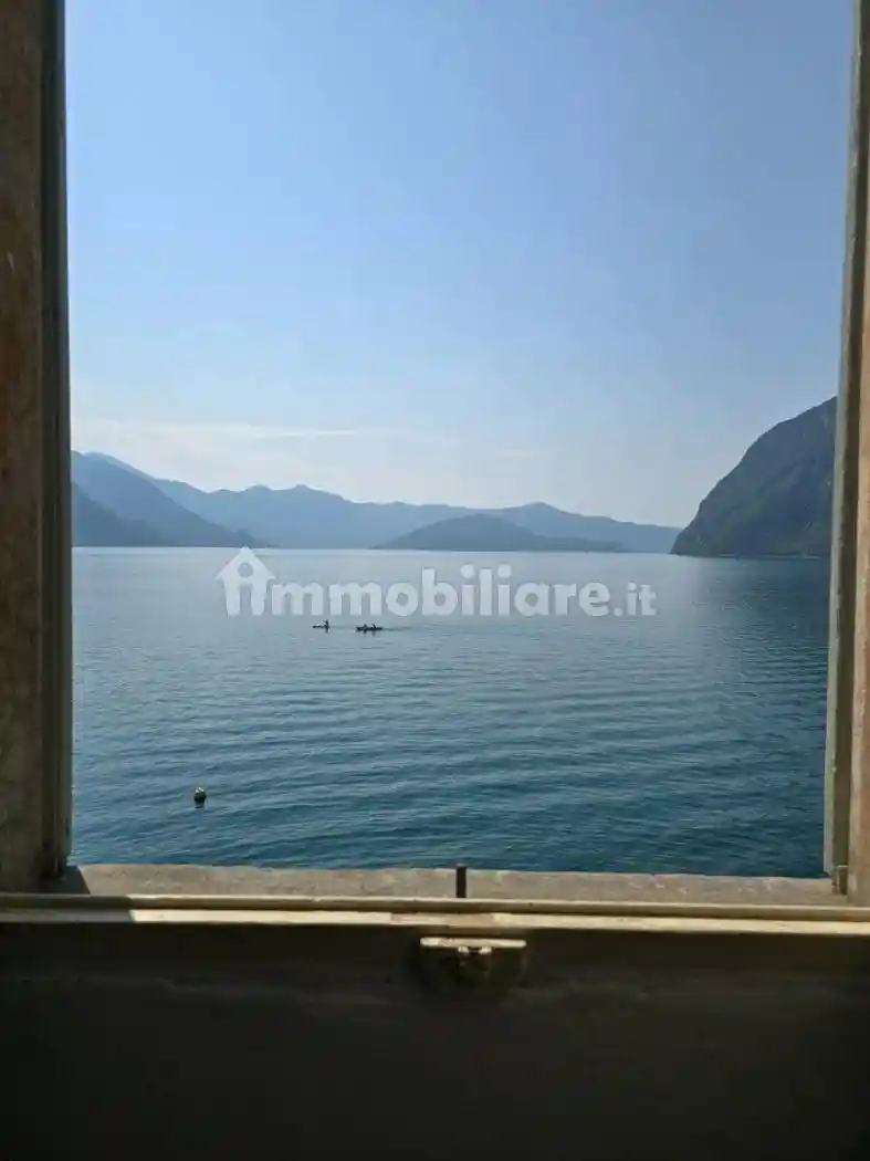 Appartamento in vendita a Riva di Solto
