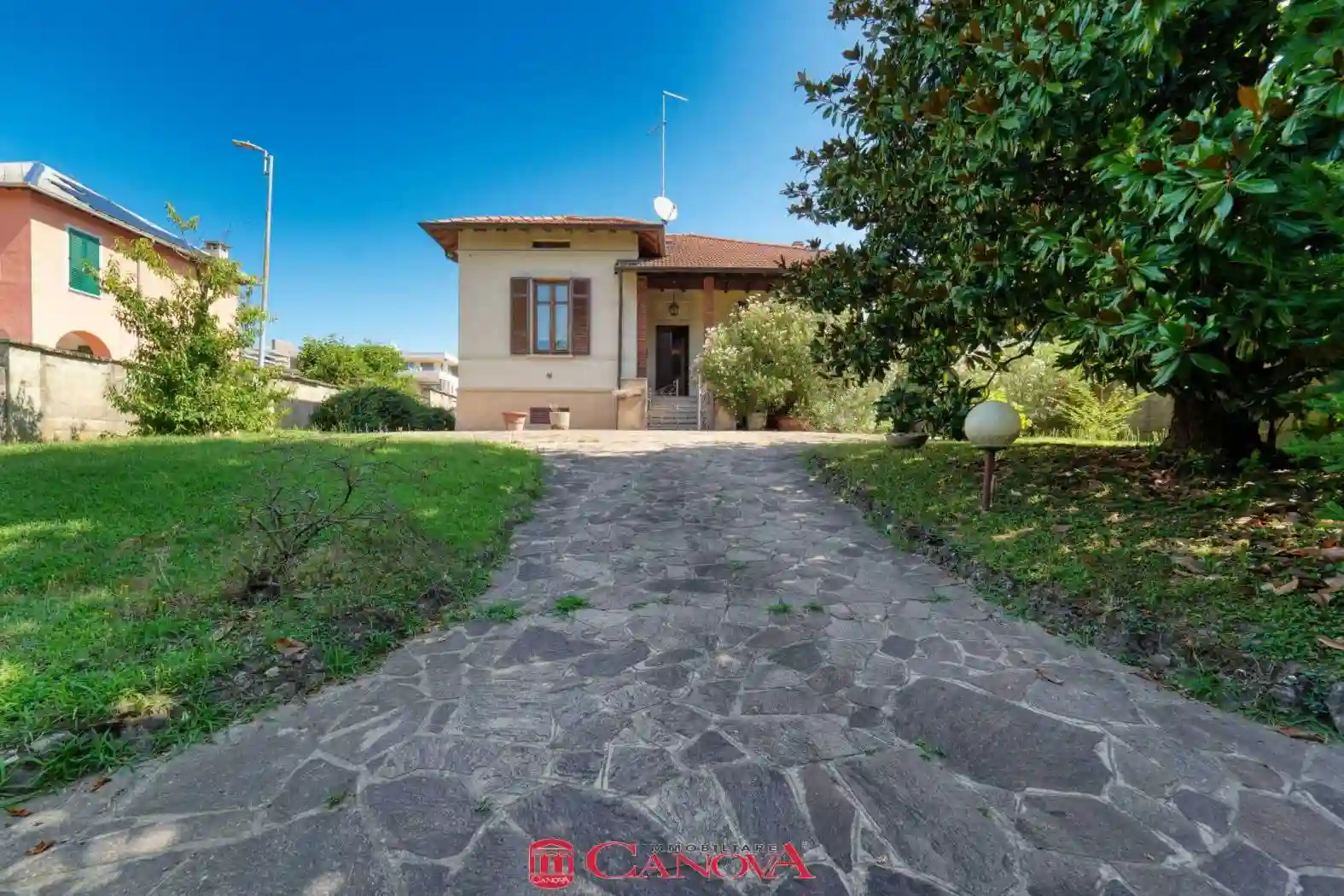 Villa - foto 2