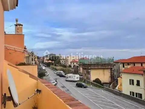 Appartamento in affitto a Finale Ligure