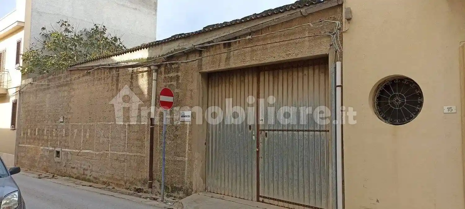 Palazzo - Edificio in vendita a Campobello di Mazara