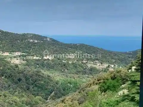 Appartamento in vendita a Marciana