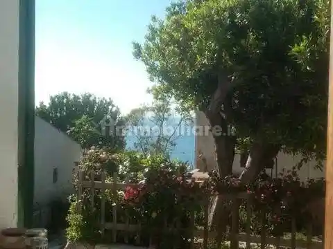 Appartamento in vendita a Marciana