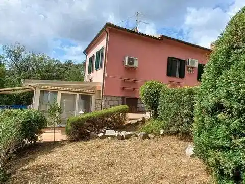 Villa in vendita a Campo nell'Elba