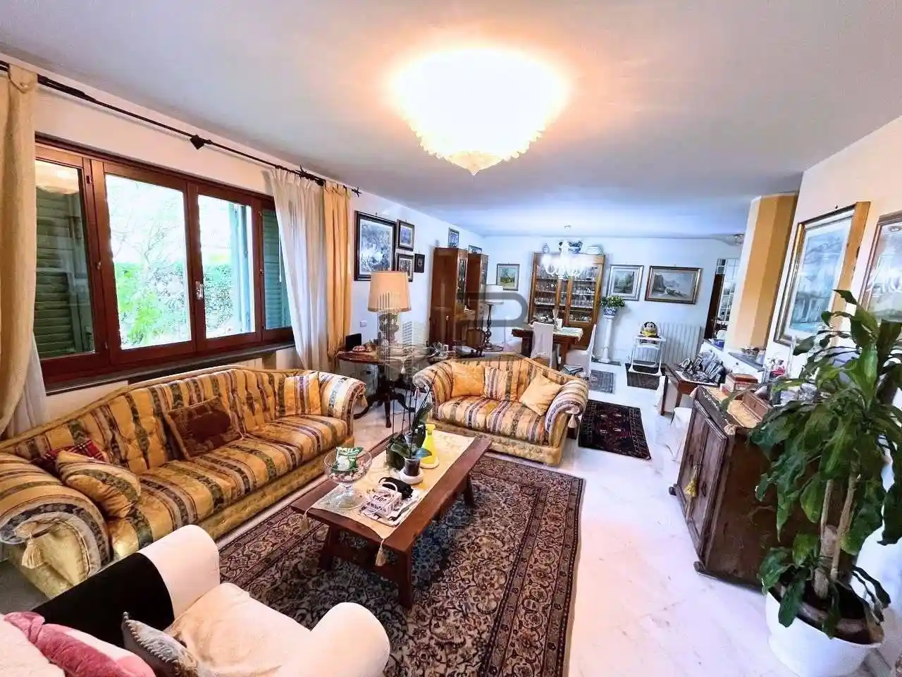 Villa in vendita a Carrara