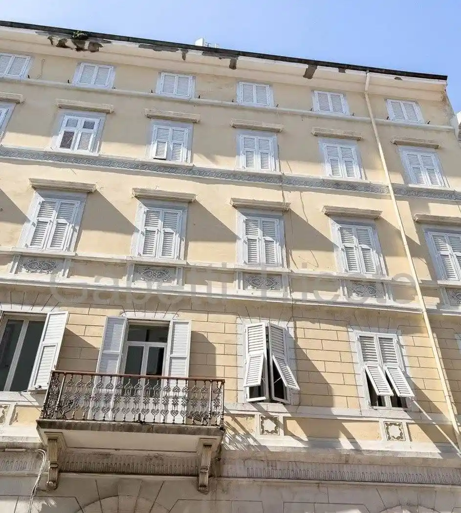 Appartamento in vendita a Trieste