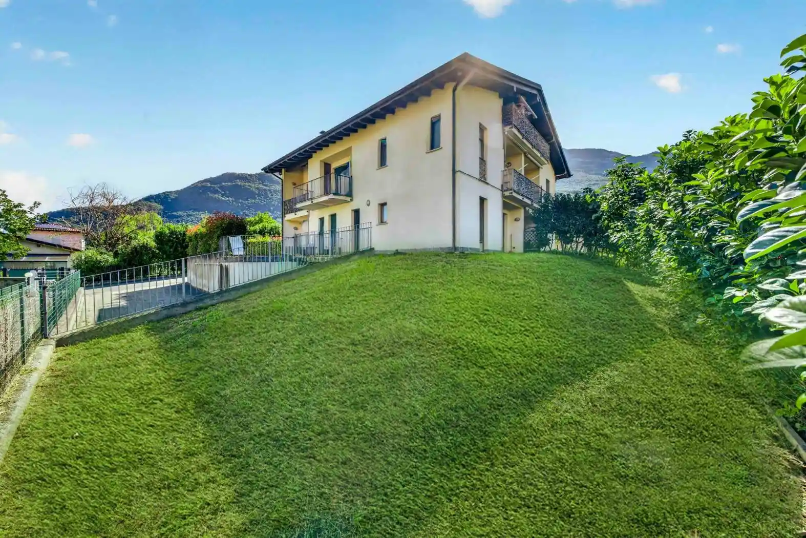 Appartamento in vendita a Colico