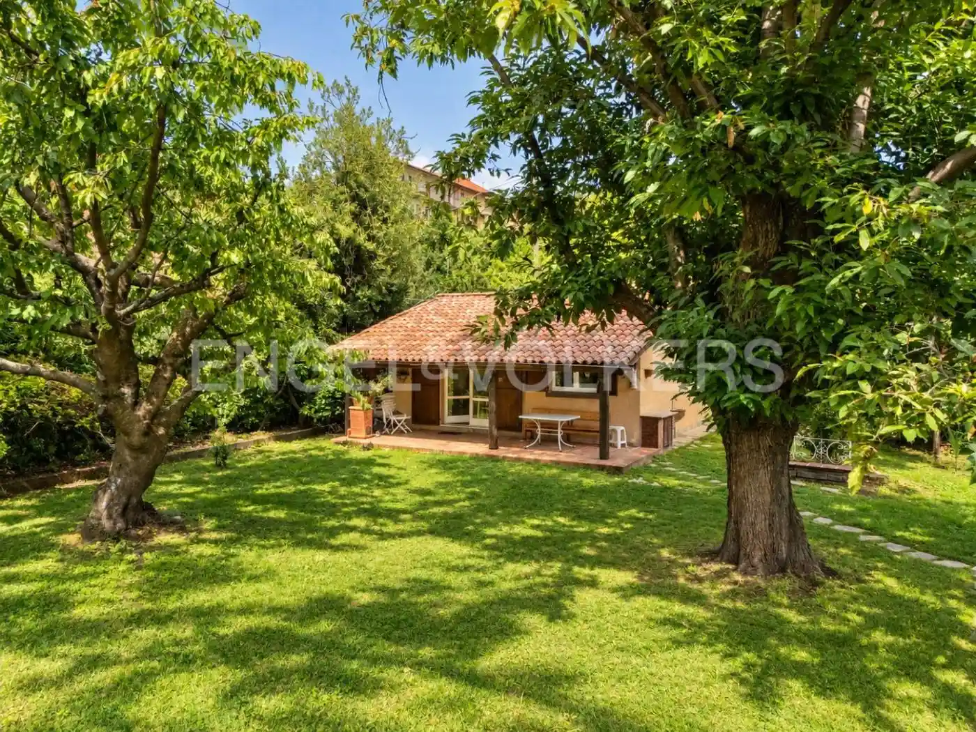 Villa in vendita a Brezzo di Bedero