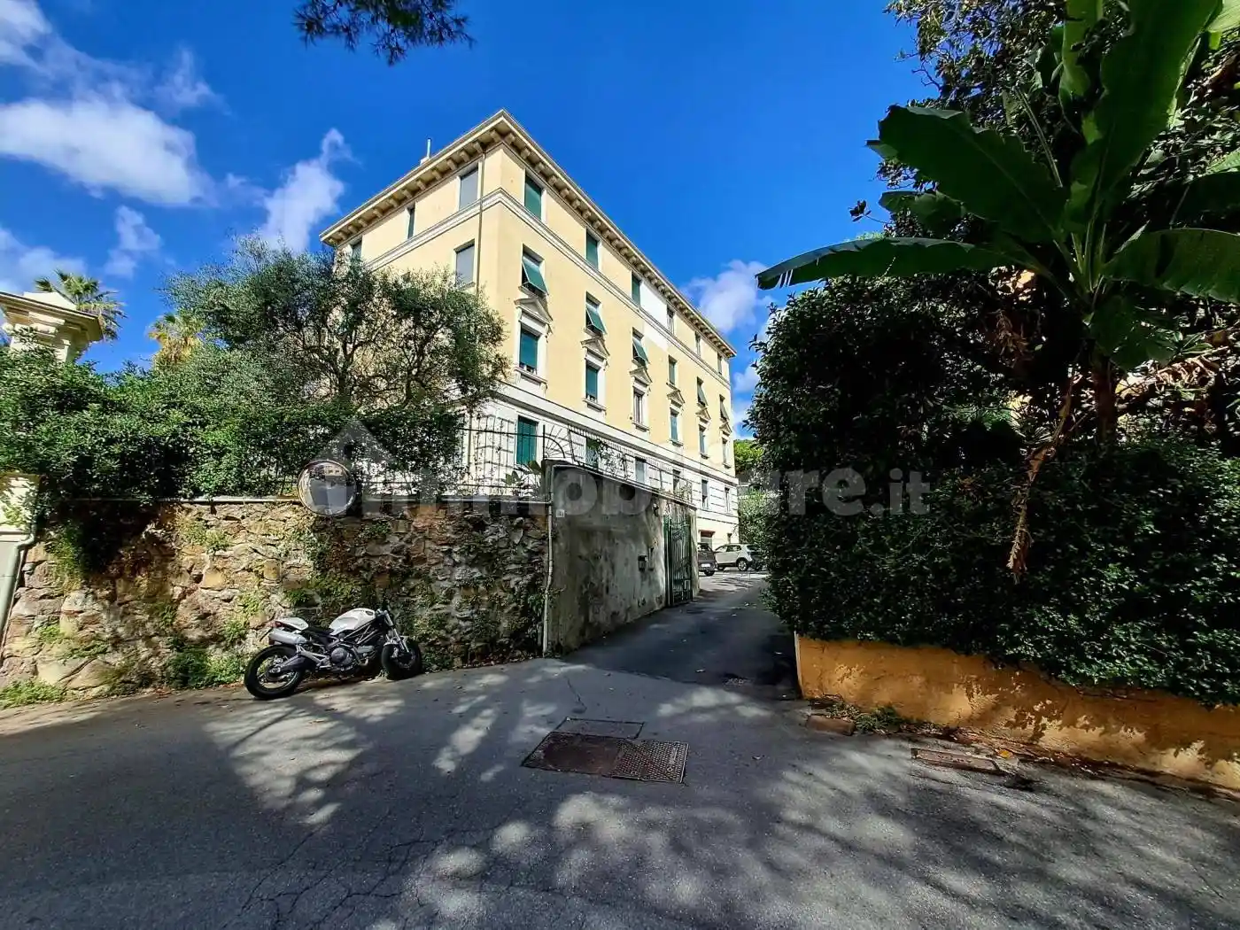 Appartamento in vendita a Genova