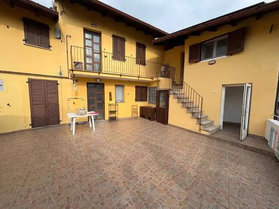 Appartamento in vendita a Cuasso al Monte