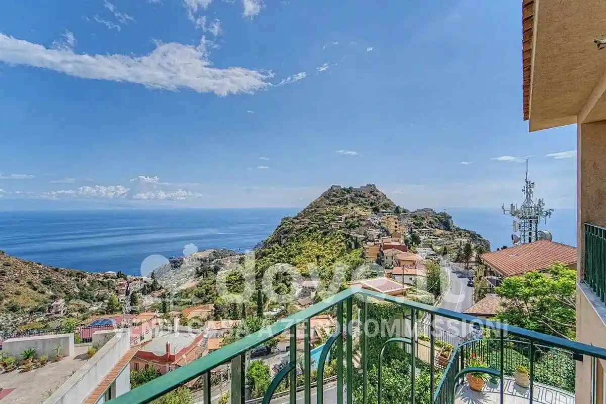 Appartamento in vendita a Taormina