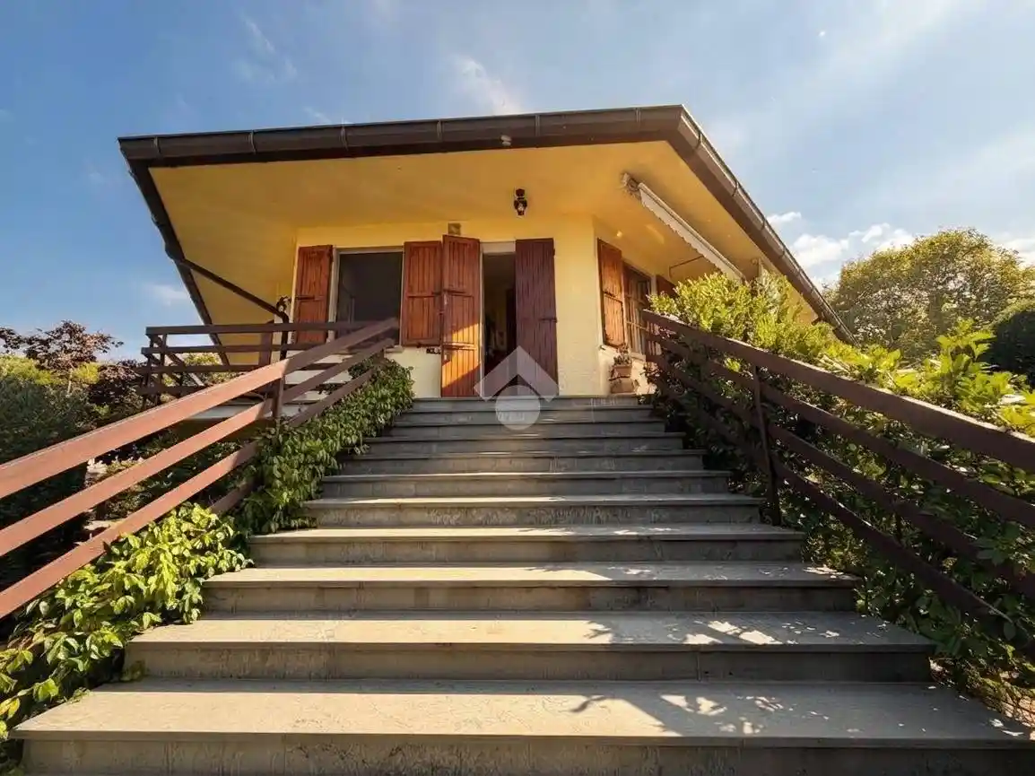 Villa in vendita a Neviano degli Arduini