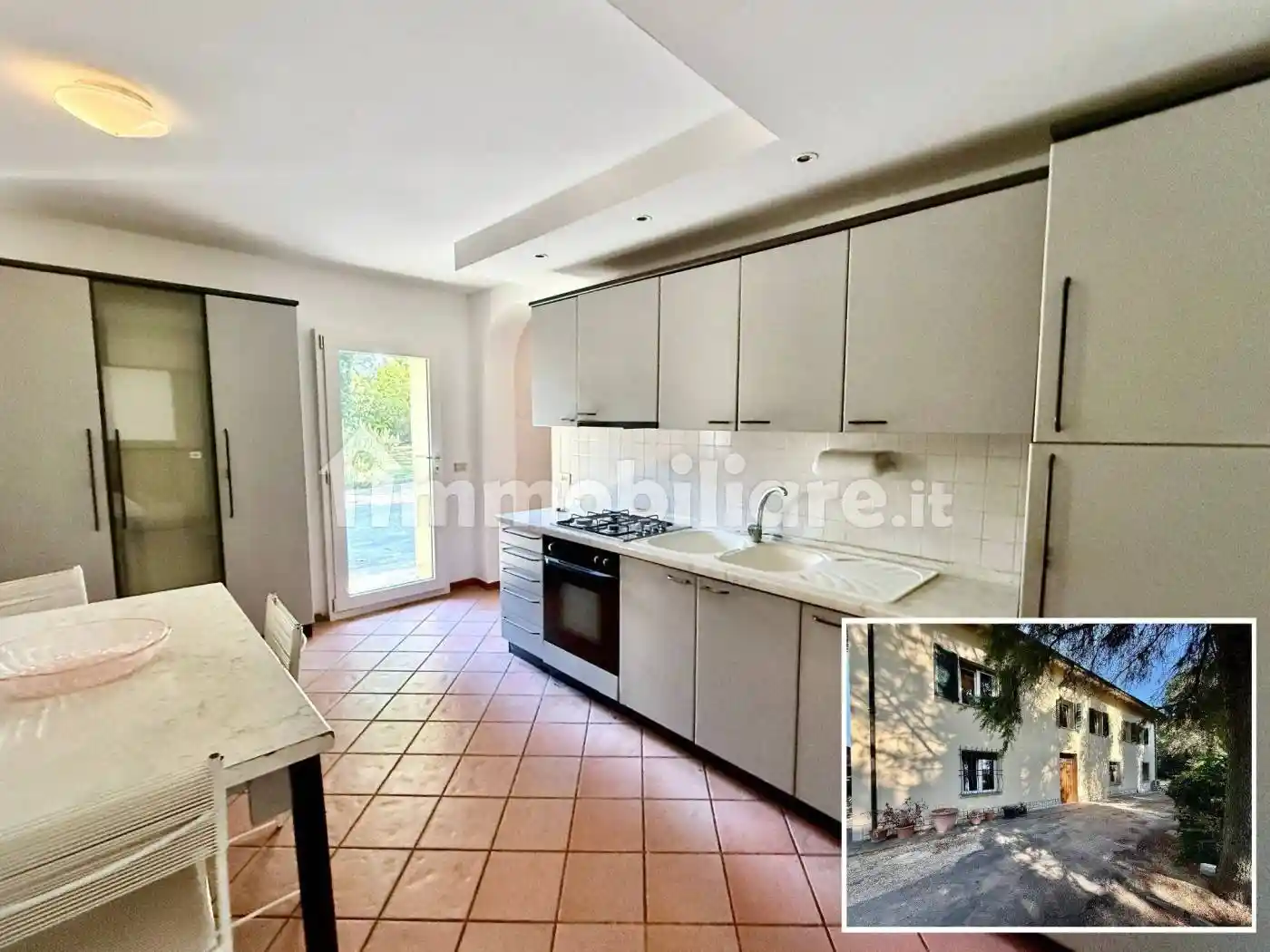 Villa in vendita a Russi